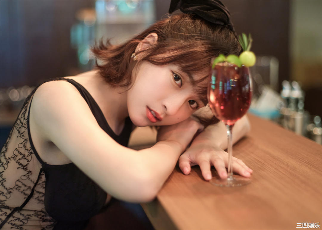 峮峮写真集《QUNing》高清全本