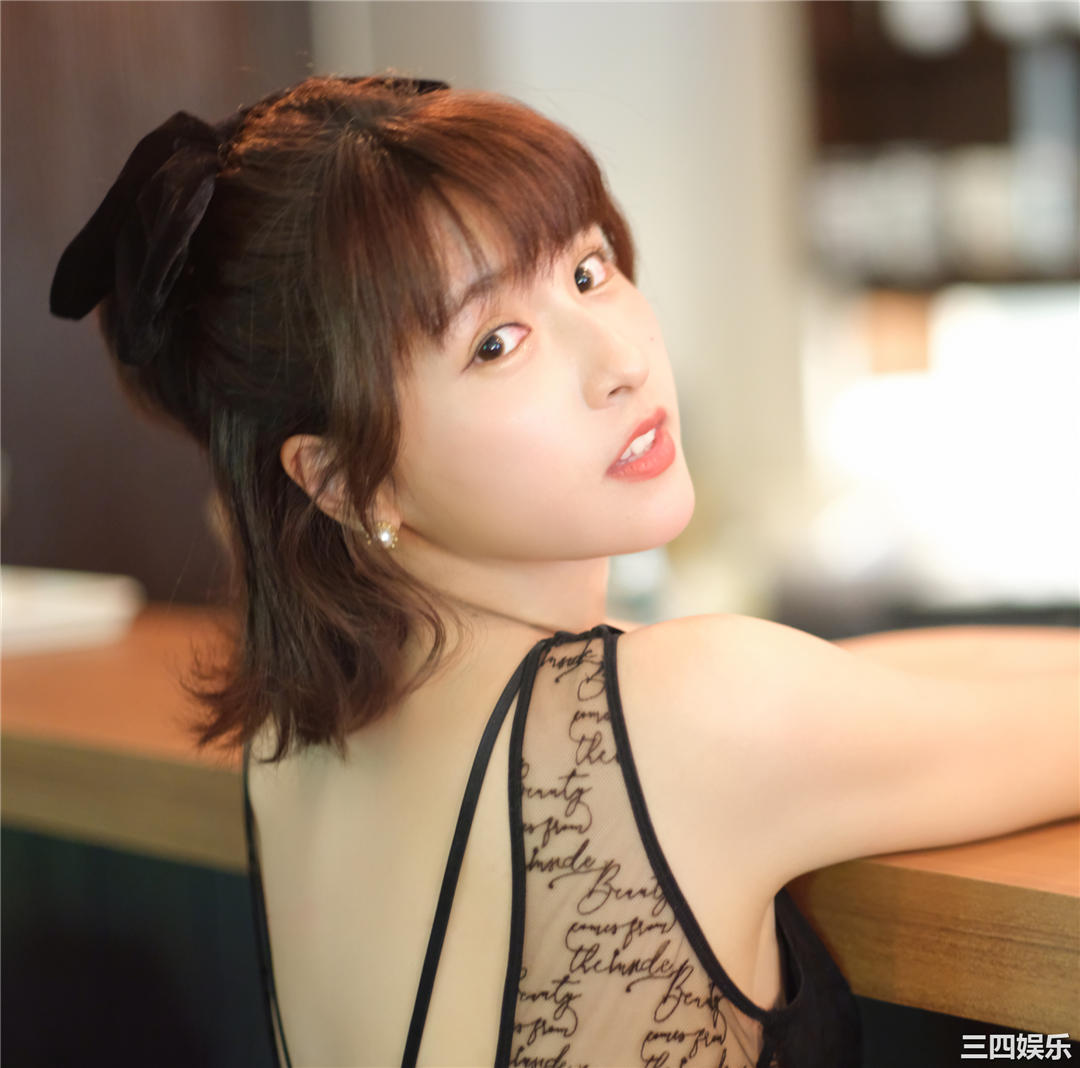 峮峮写真集《QUNing》高清全本