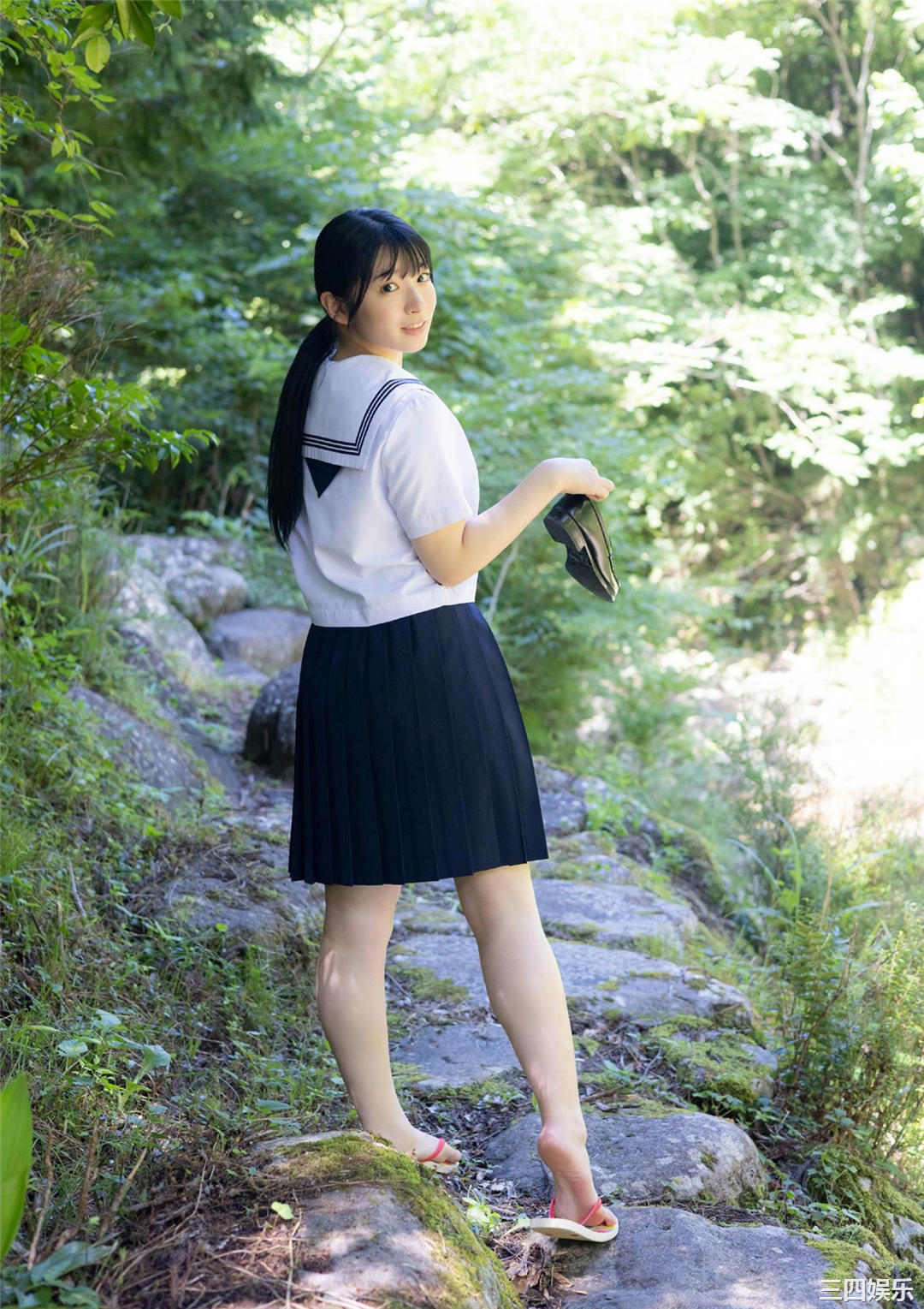 进藤天音写真集《くすぐる。》高清全本