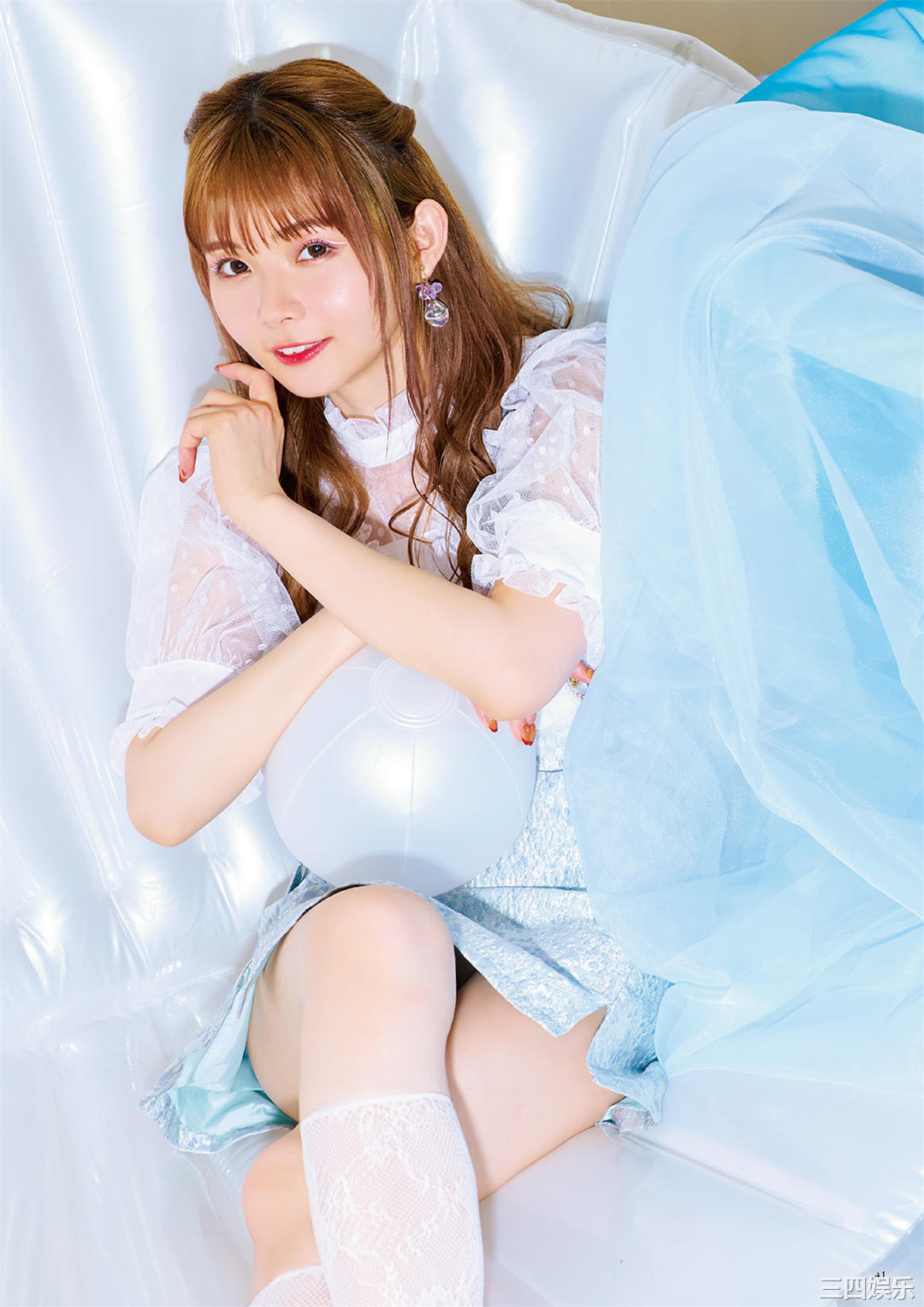 诹访奈奈香写真集《すわわんだーらんど ~Happily ever after~》高清全本