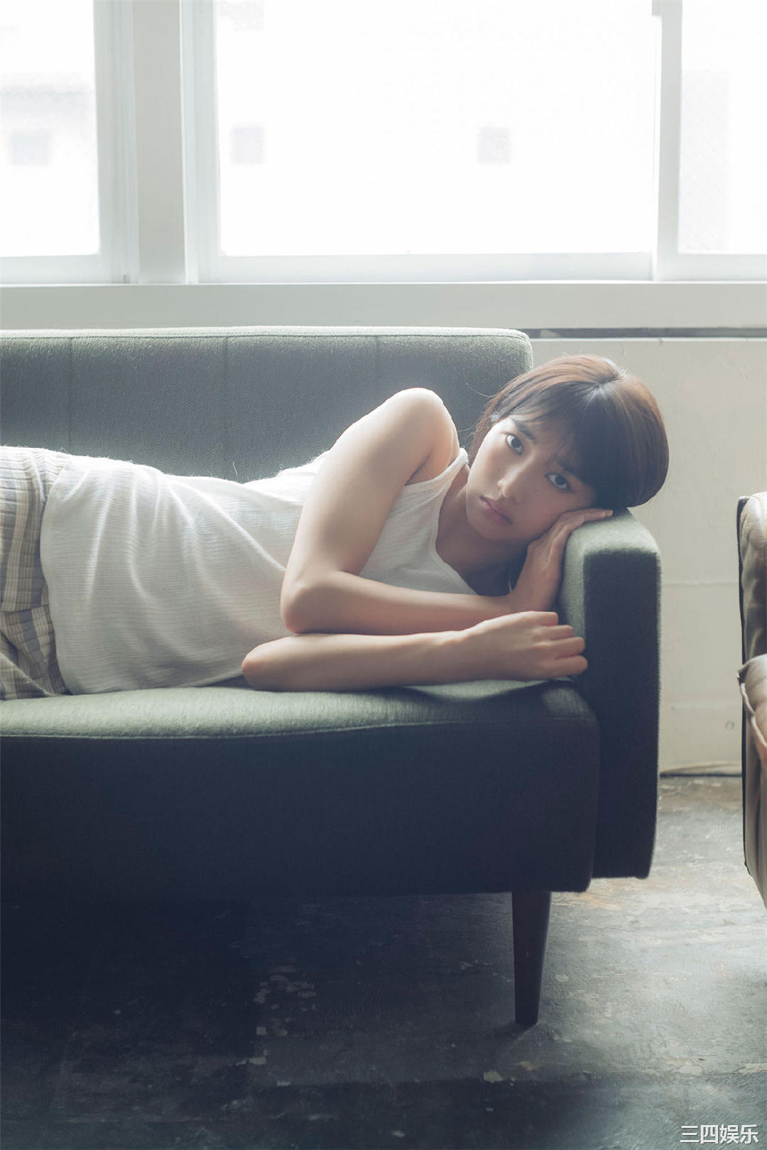 坂之上茜写真集《グラから見るか？エモから見るか？》高清全本