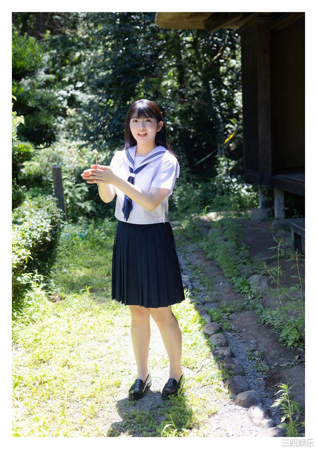 进藤天音写真集《くすぐる。》高清全本