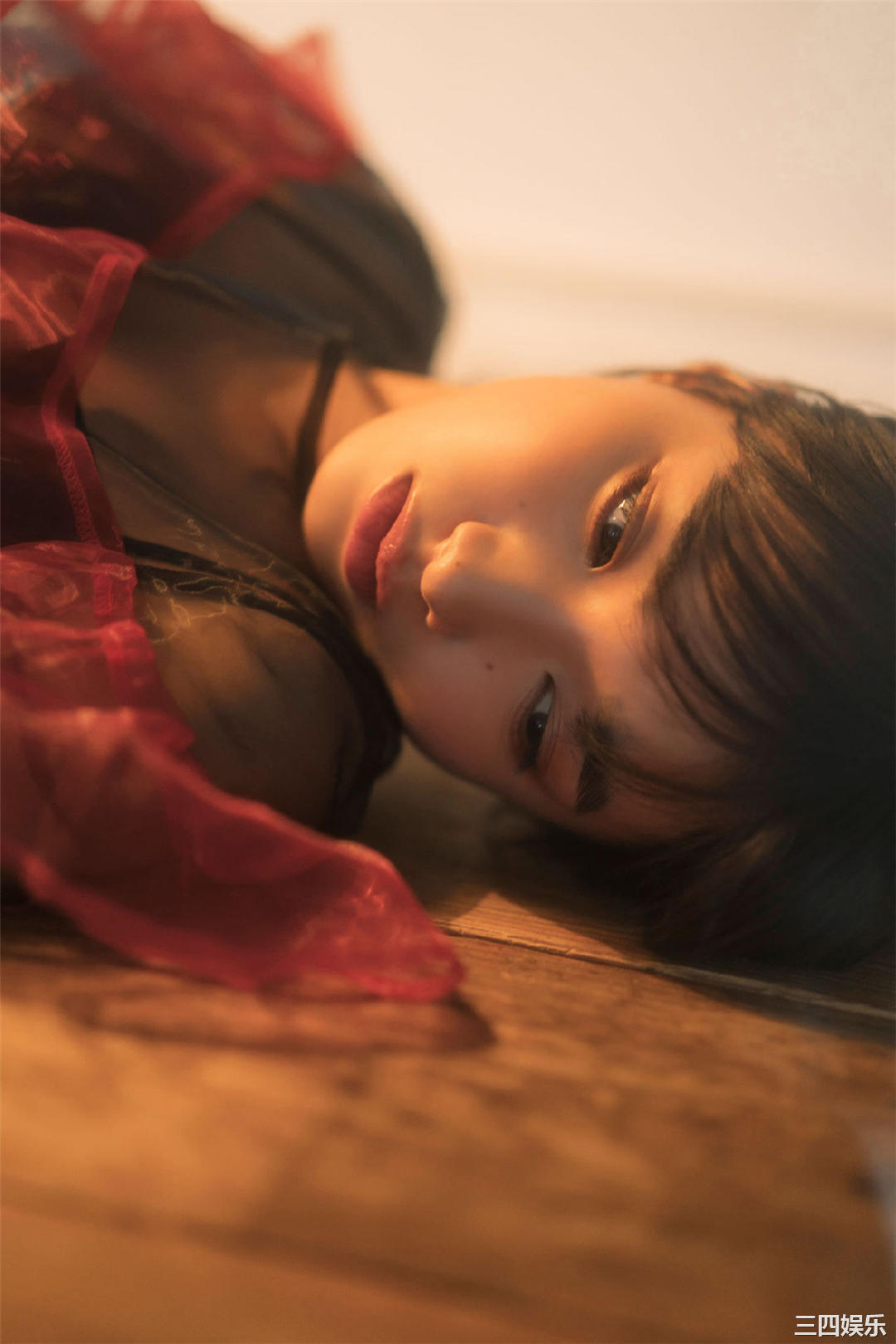 坂之上茜写真集《グラから見るか？エモから見るか？》高清全本