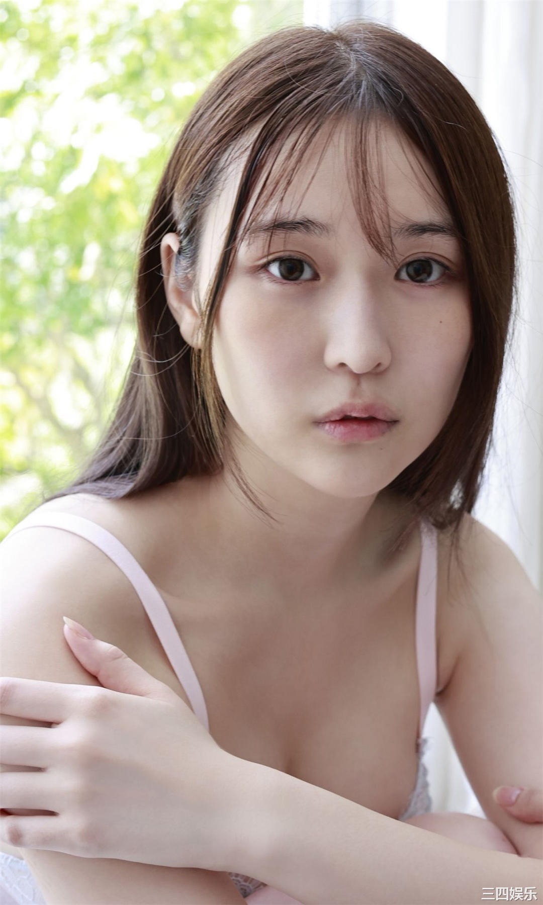 宫濑なこ写真集《美女と秋スイーツ》高清全本