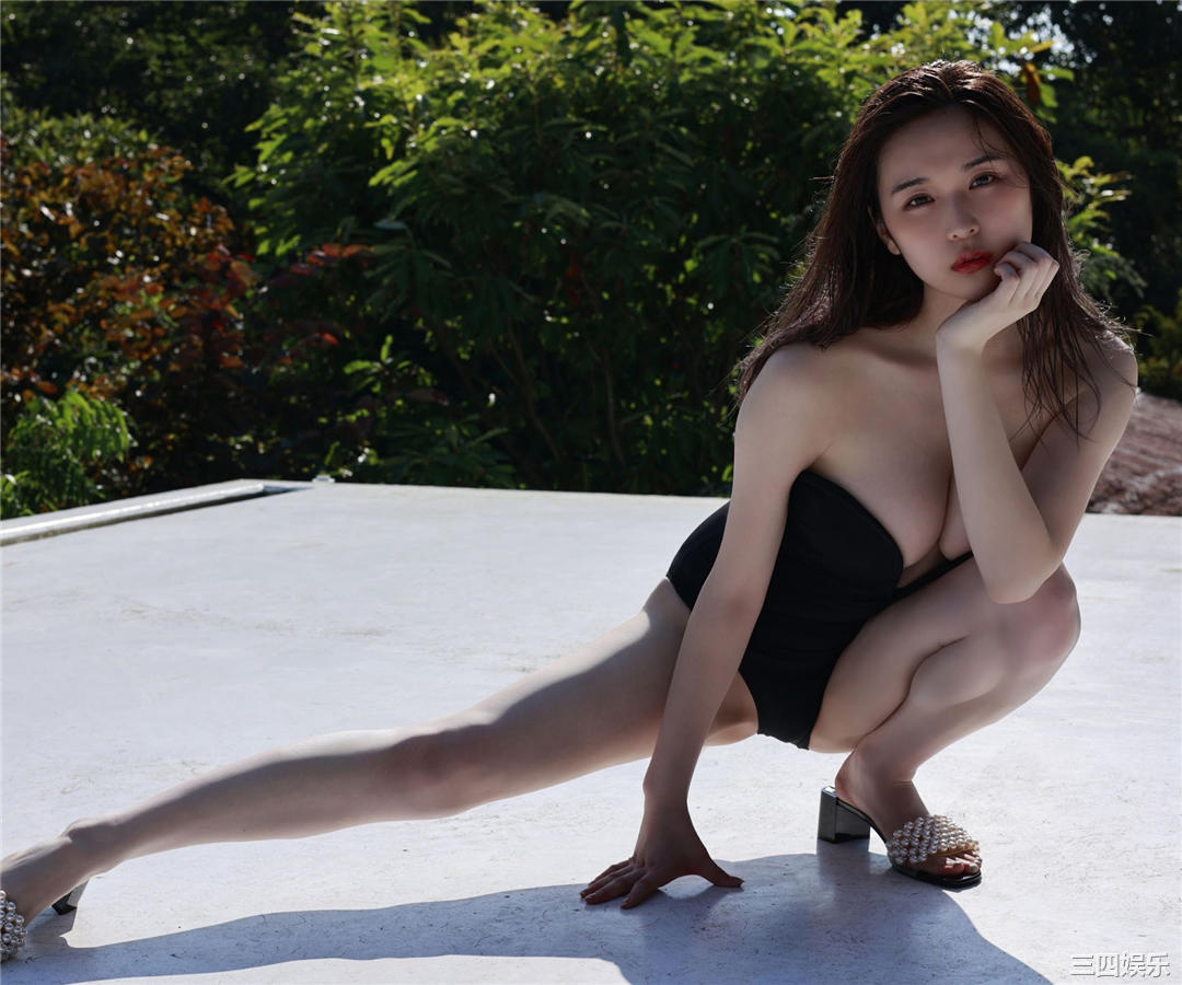 宫濑なこ写真集《美女と秋スイーツ》高清全本