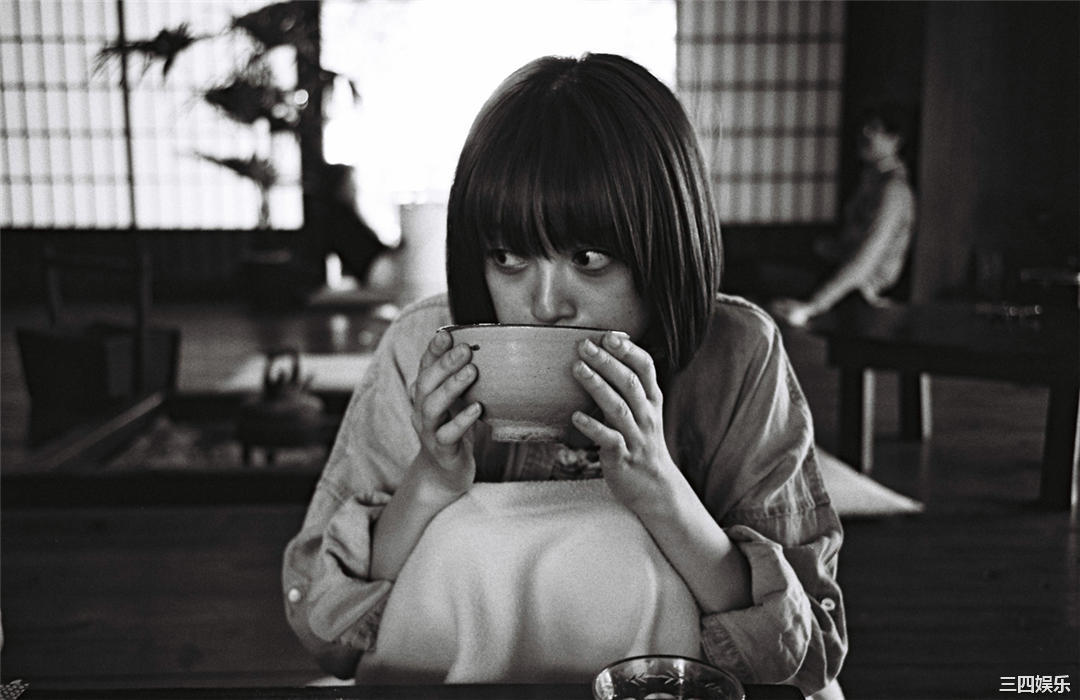 安达佑实写真集《[WPB-net] No.161 Yumi Adachi 安達祐実「Chapter」》高清全本