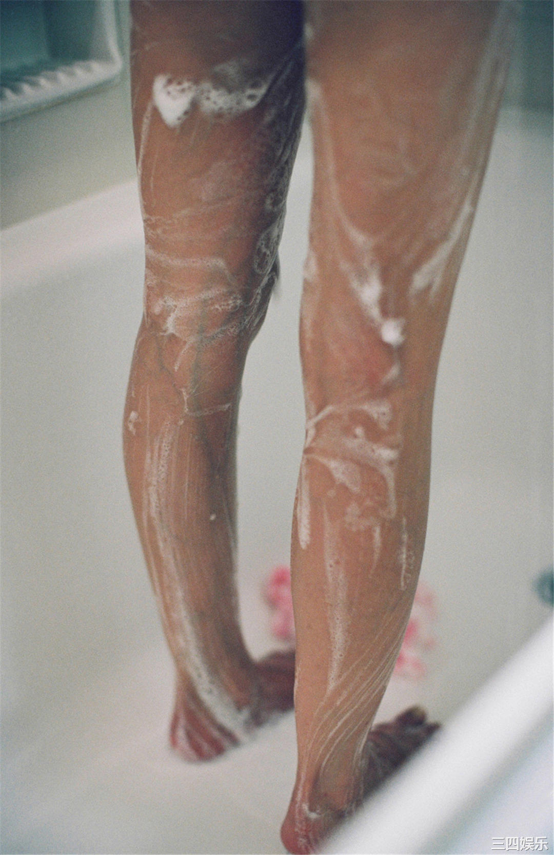 安达佑实写真集《[WPB-net] No.161 Yumi Adachi 安達祐実「Chapter」》高清全本