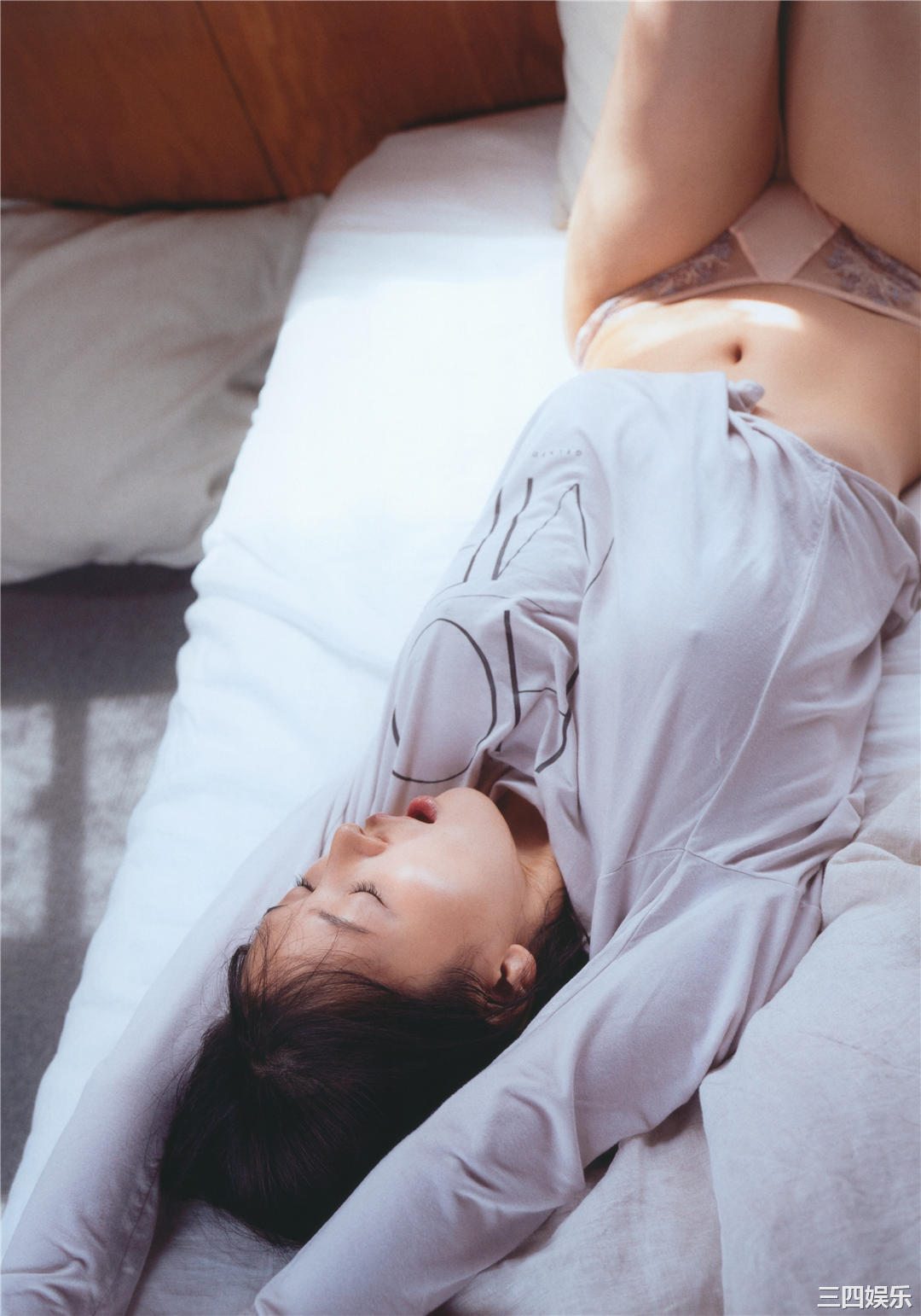 儿玉遥写真集《Stay 25》高清全本