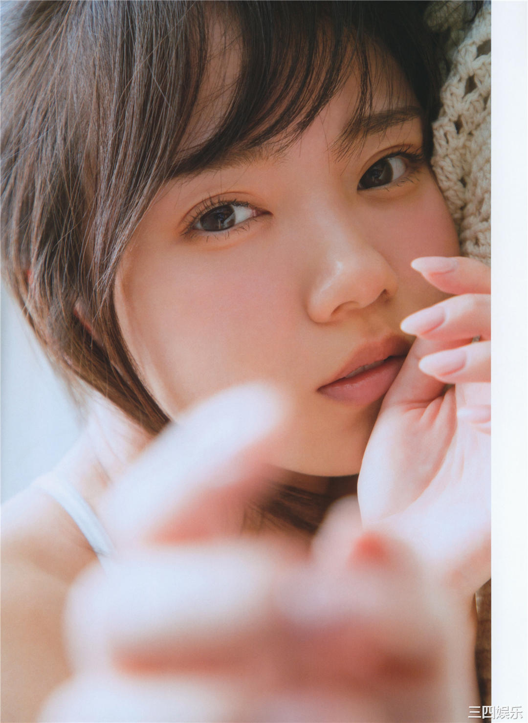 齐藤京子写真集《WHITE graph DAY & NIGHT》高清全本