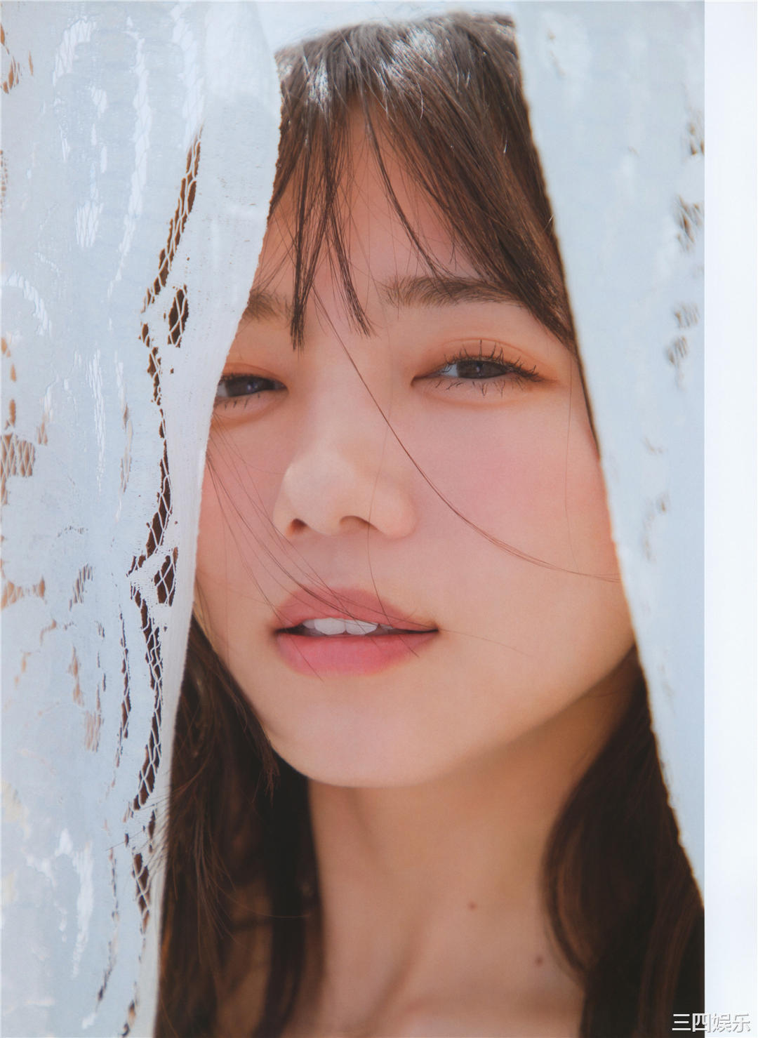 齐藤京子写真集《WHITE graph DAY & NIGHT》高清全本