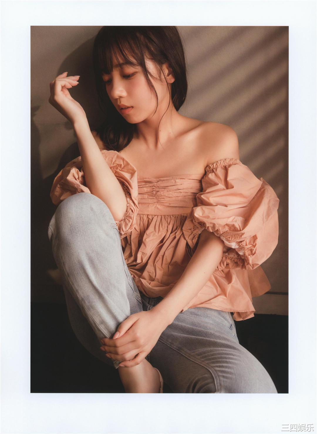 齐藤京子写真集《WHITE graph DAY & NIGHT》高清全本