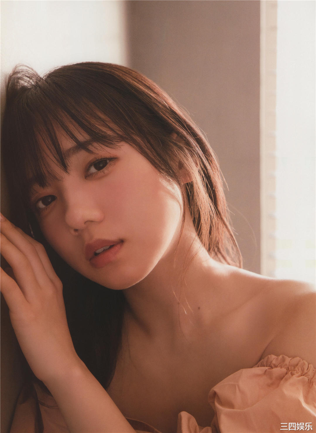 齐藤京子写真集《WHITE graph DAY & NIGHT》高清全本