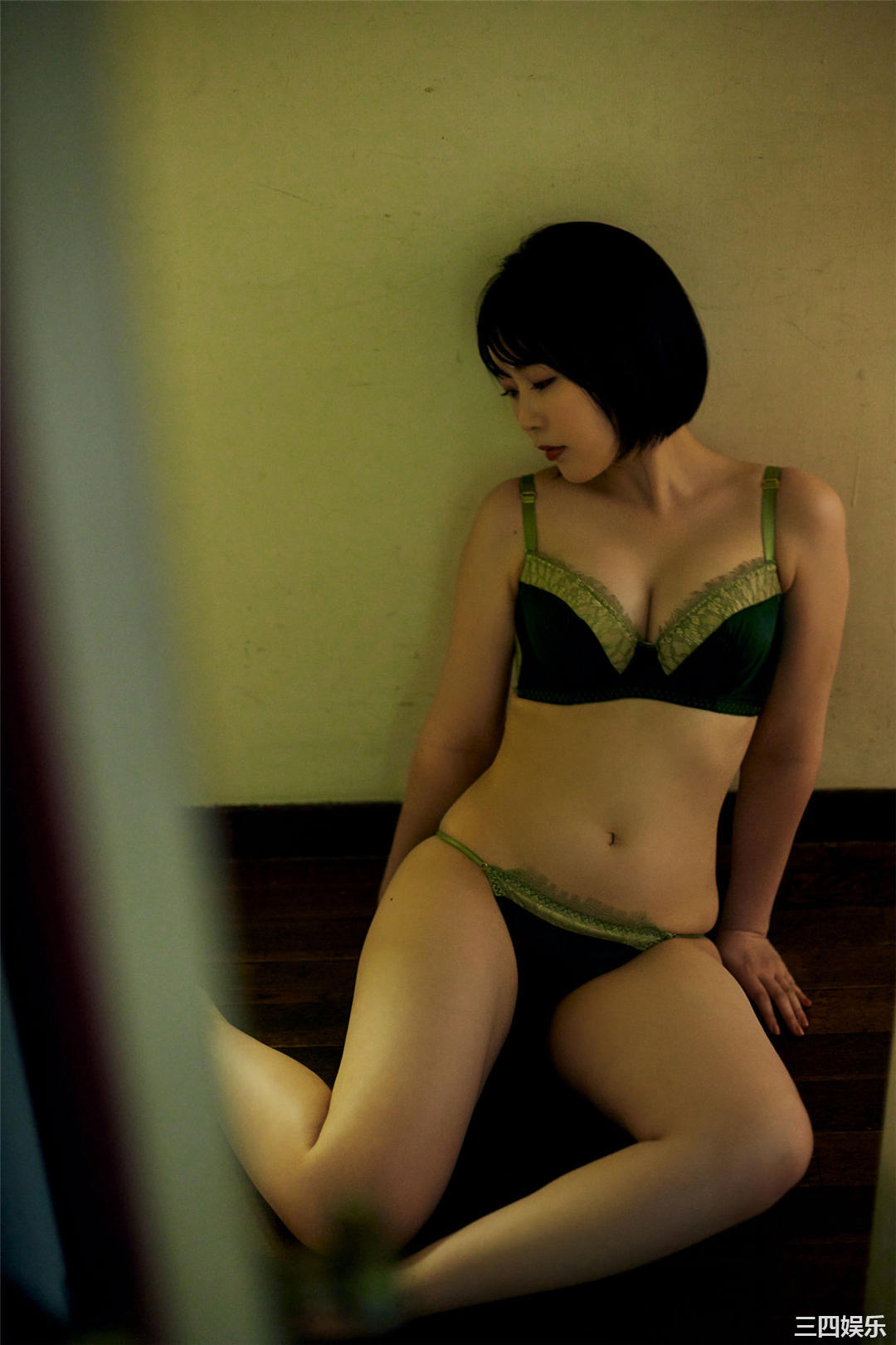 夜道雪写真集《人気声優のマシュマロボディ》高清全本