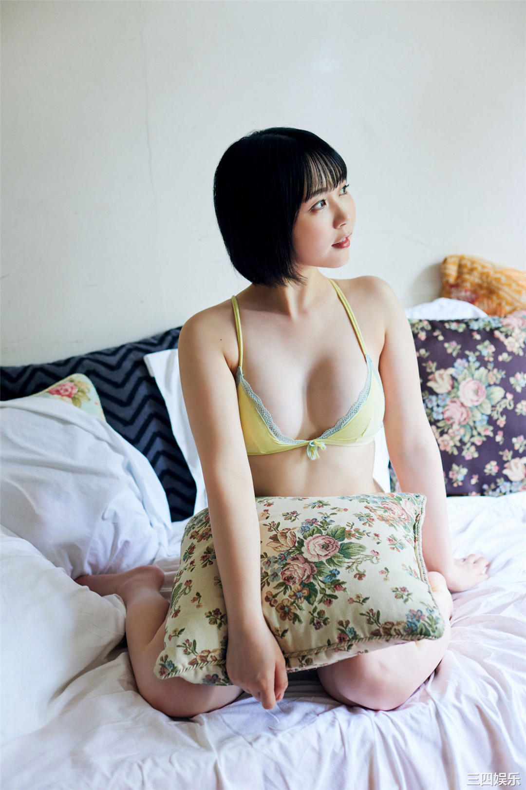 夜道雪写真集《人気声優のマシュマロボディ》高清全本