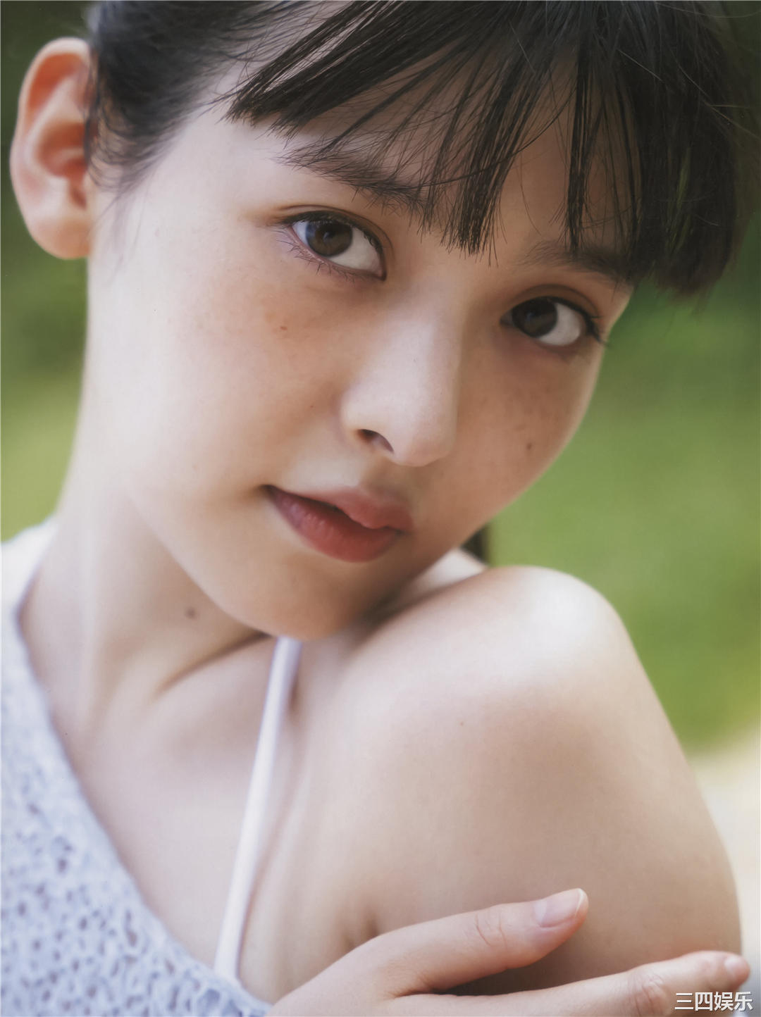 上坂堇写真集《すみれのゆめ》高清全本