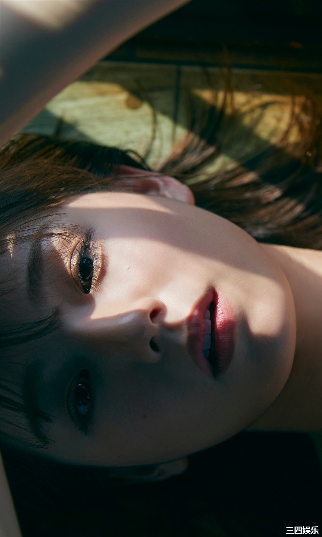 筱崎爱写真集《冬肌》高清全本