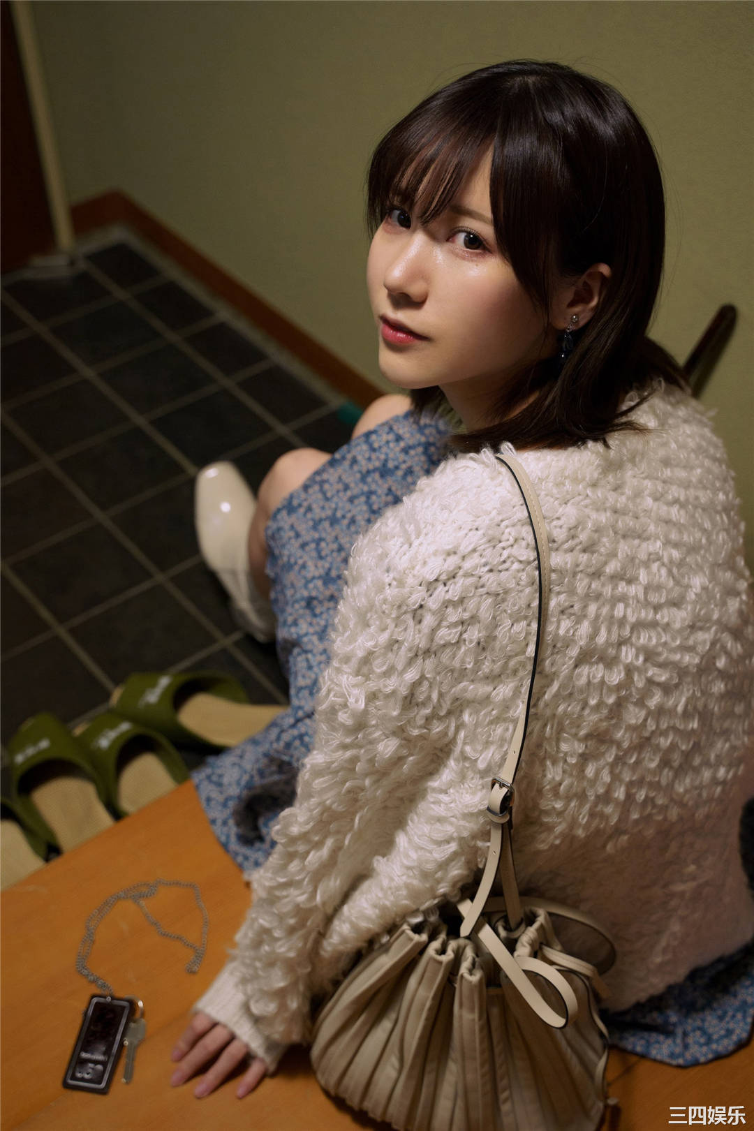 KENKEN写真集《湯けむりけんけん一泊二日》高清全本