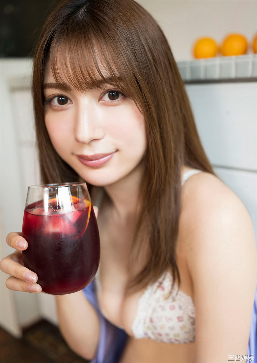 雪平莉左写真集《誘われる。》高清全本