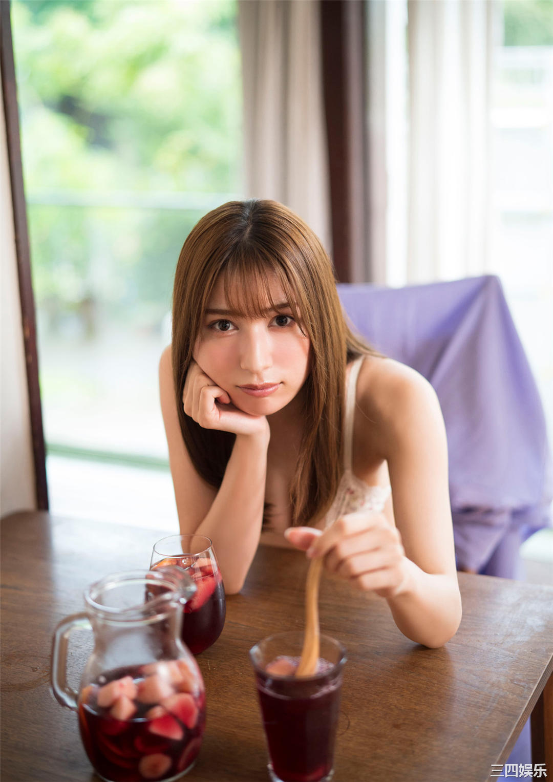 雪平莉左写真集《誘われる。》高清全本