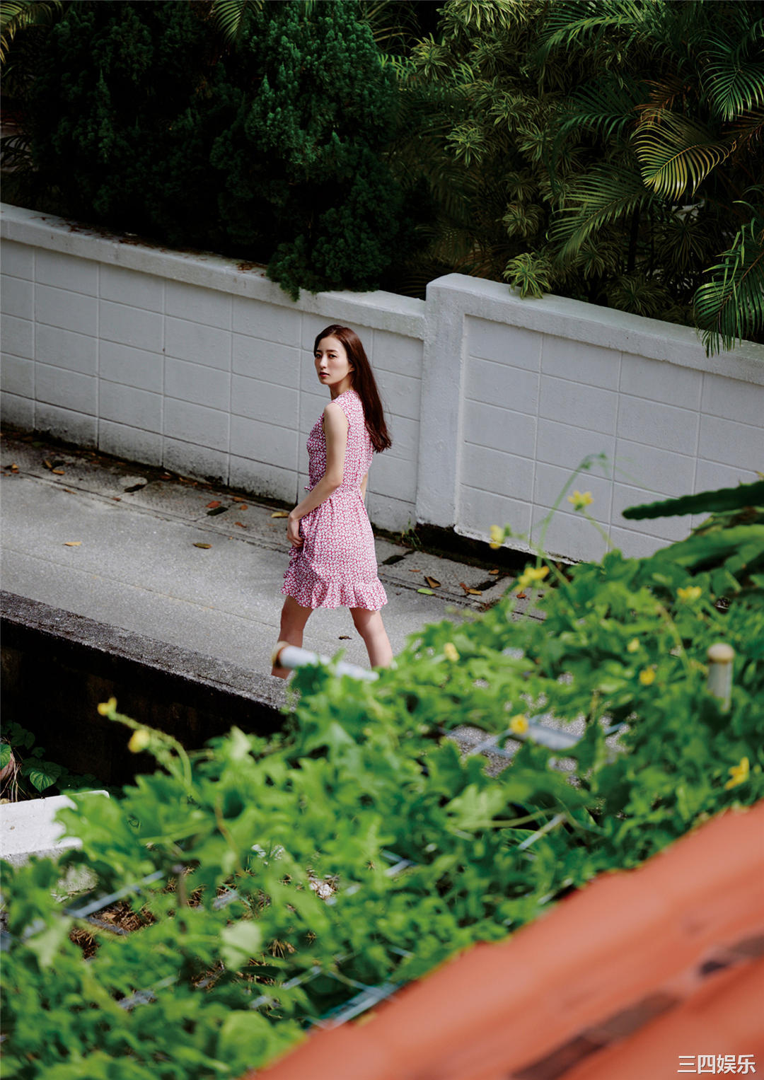 高田里穗写真集《完成された未完成》高清全本