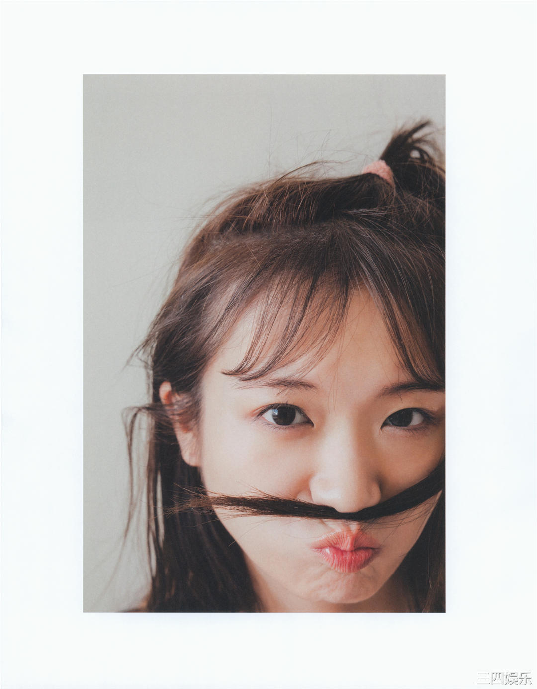 秋元真夏写真集《振り返れば、乃木坂》高清全本