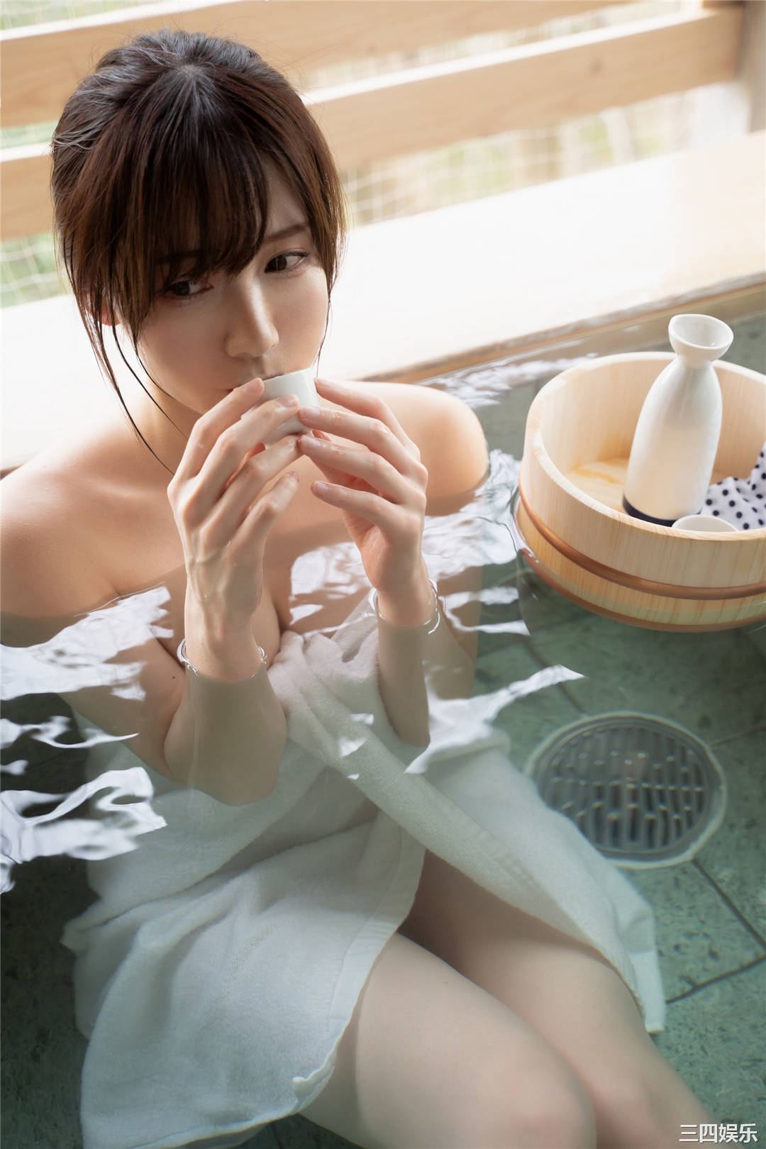 KENKEN写真集《湯けむりけんけん一泊二日》高清全本