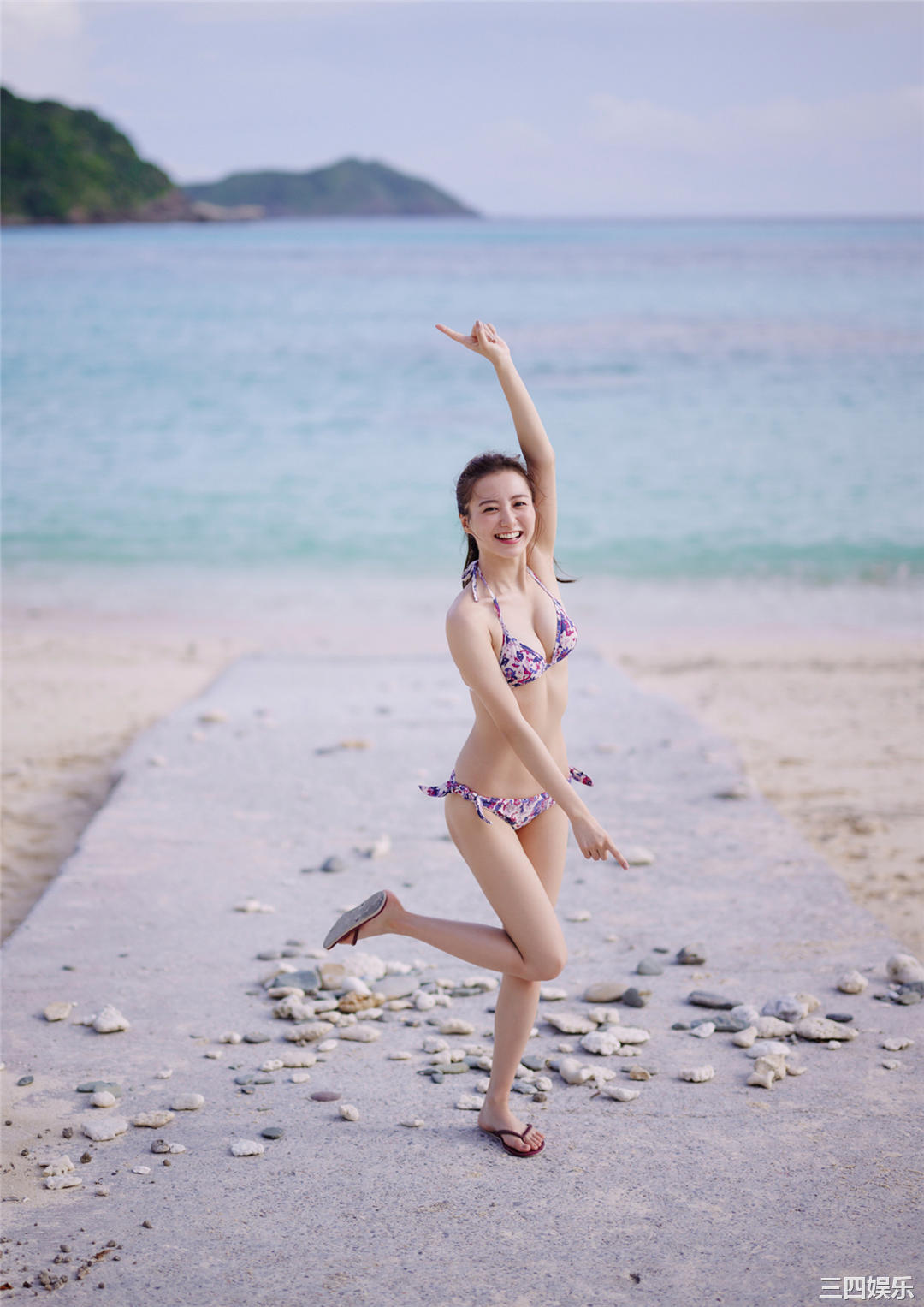 高田里穗写真集《完成された未完成》高清全本