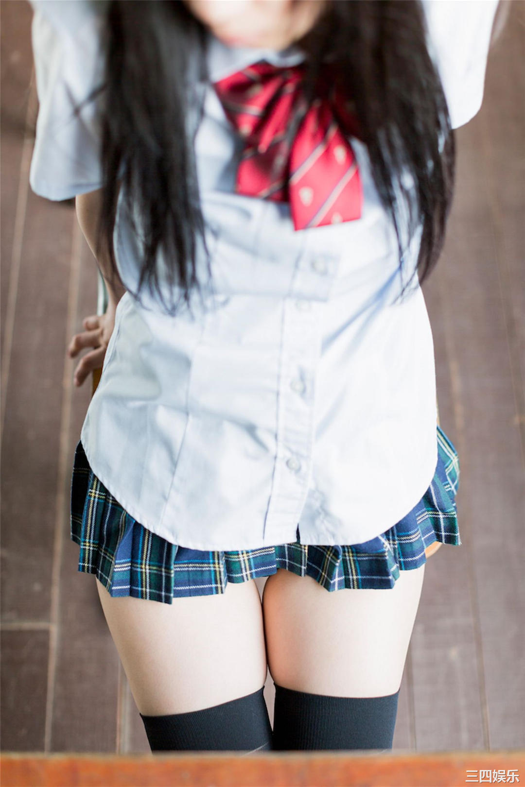 冈户雅树摄影作品《ふとももデルタ》高清全本