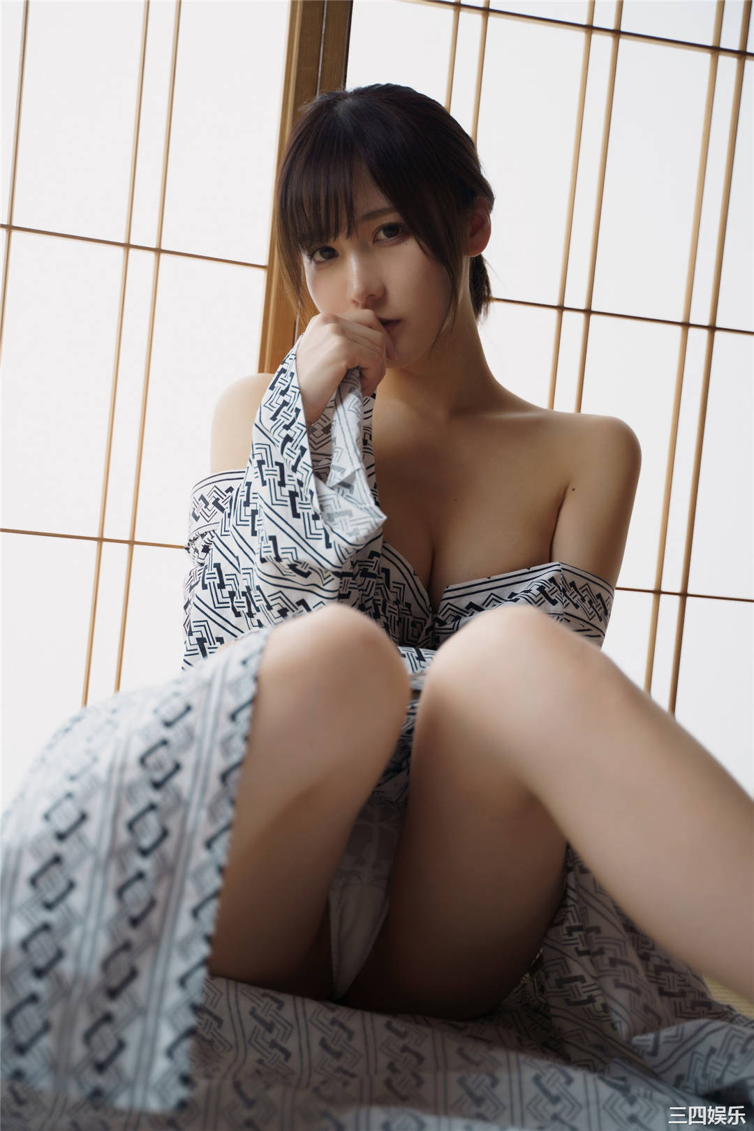 KENKEN写真集《湯けむりけんけん一泊二日》高清全本