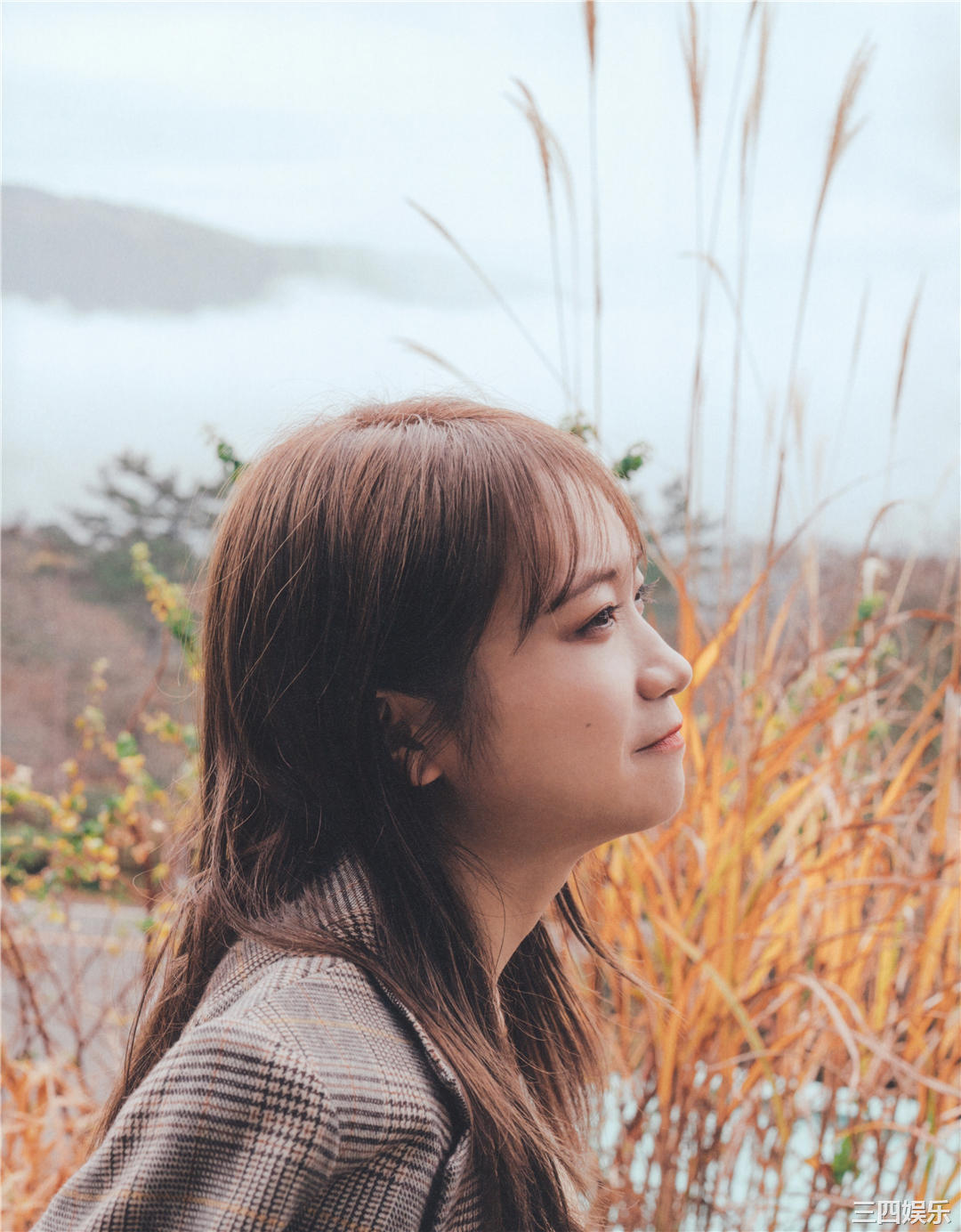 秋元真夏写真集《振り返れば、乃木坂》高清全本