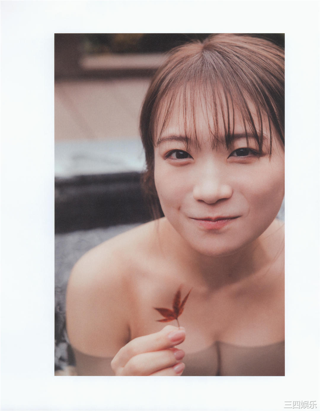 秋元真夏写真集《振り返れば、乃木坂》高清全本