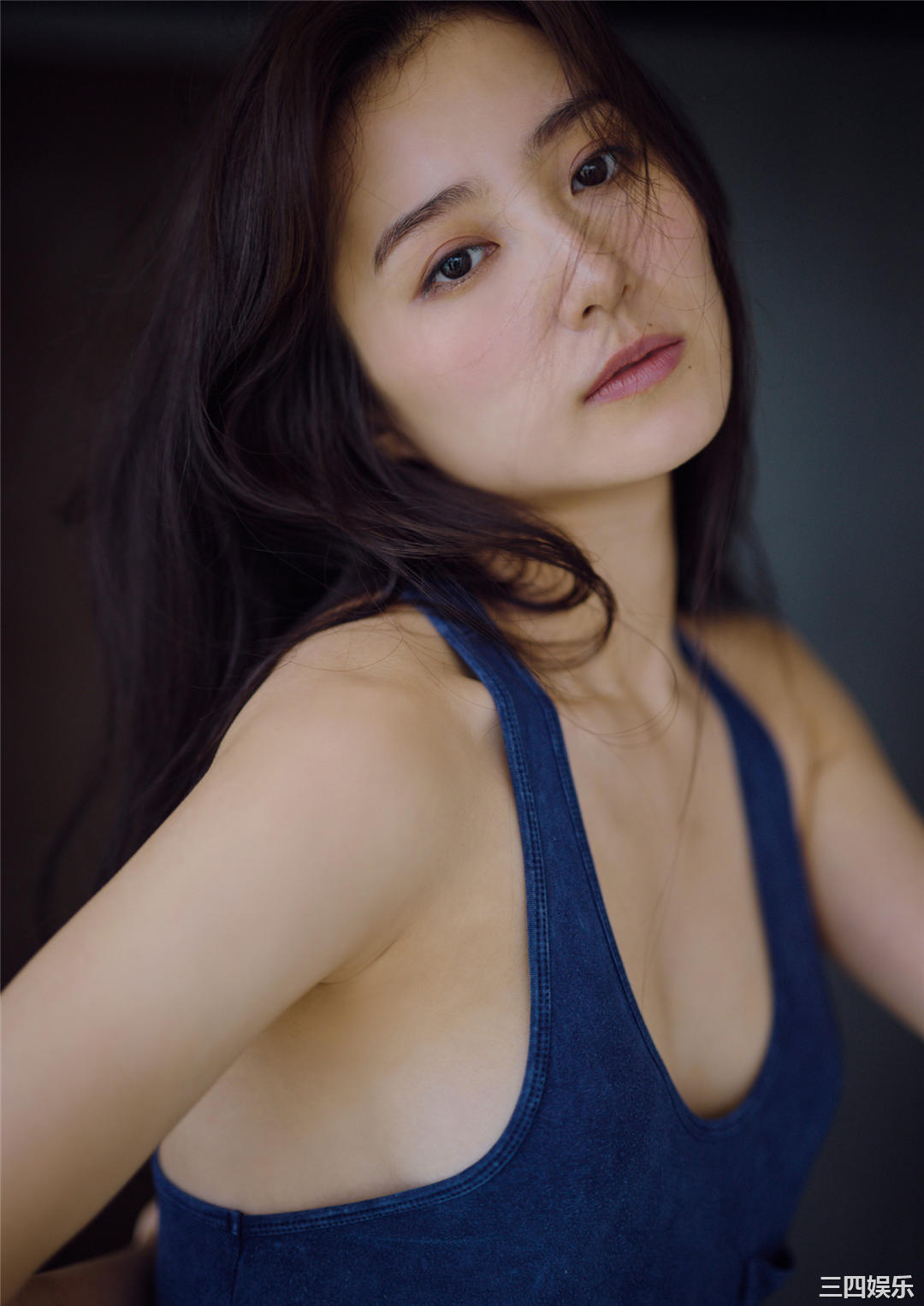 高田里穗写真集《完成された未完成》高清全本