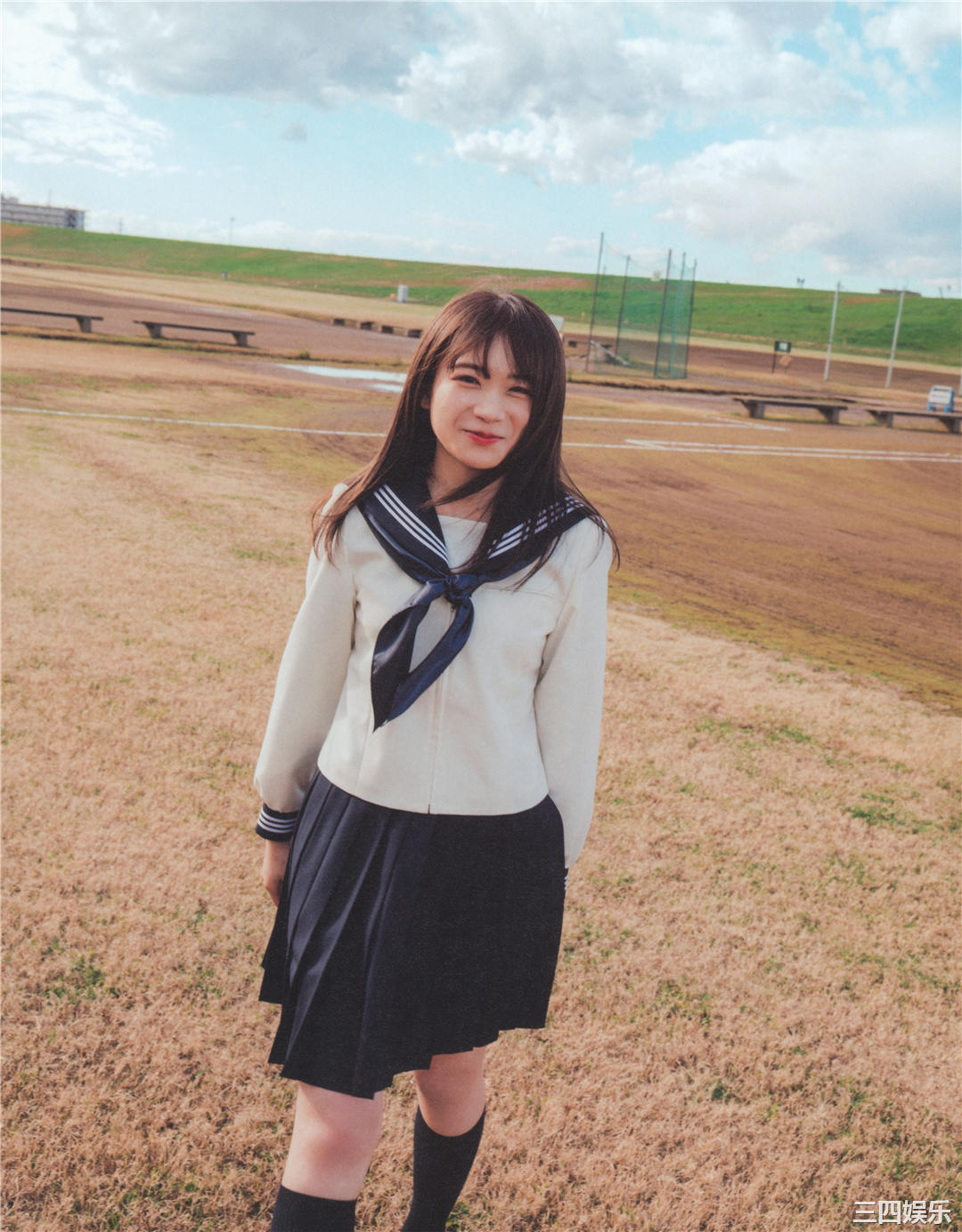 秋元真夏写真集《振り返れば、乃木坂》高清全本