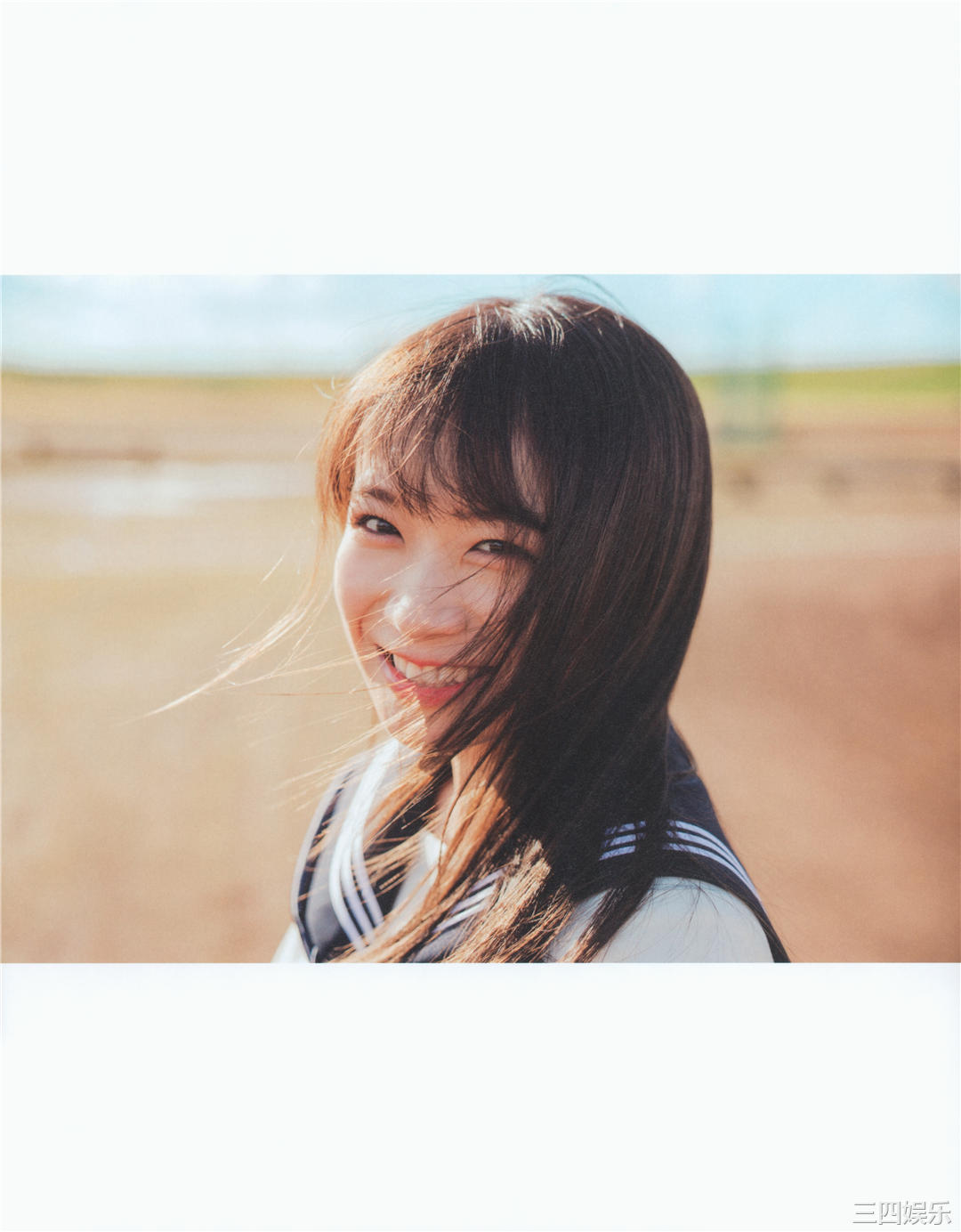 秋元真夏写真集《振り返れば、乃木坂》高清全本