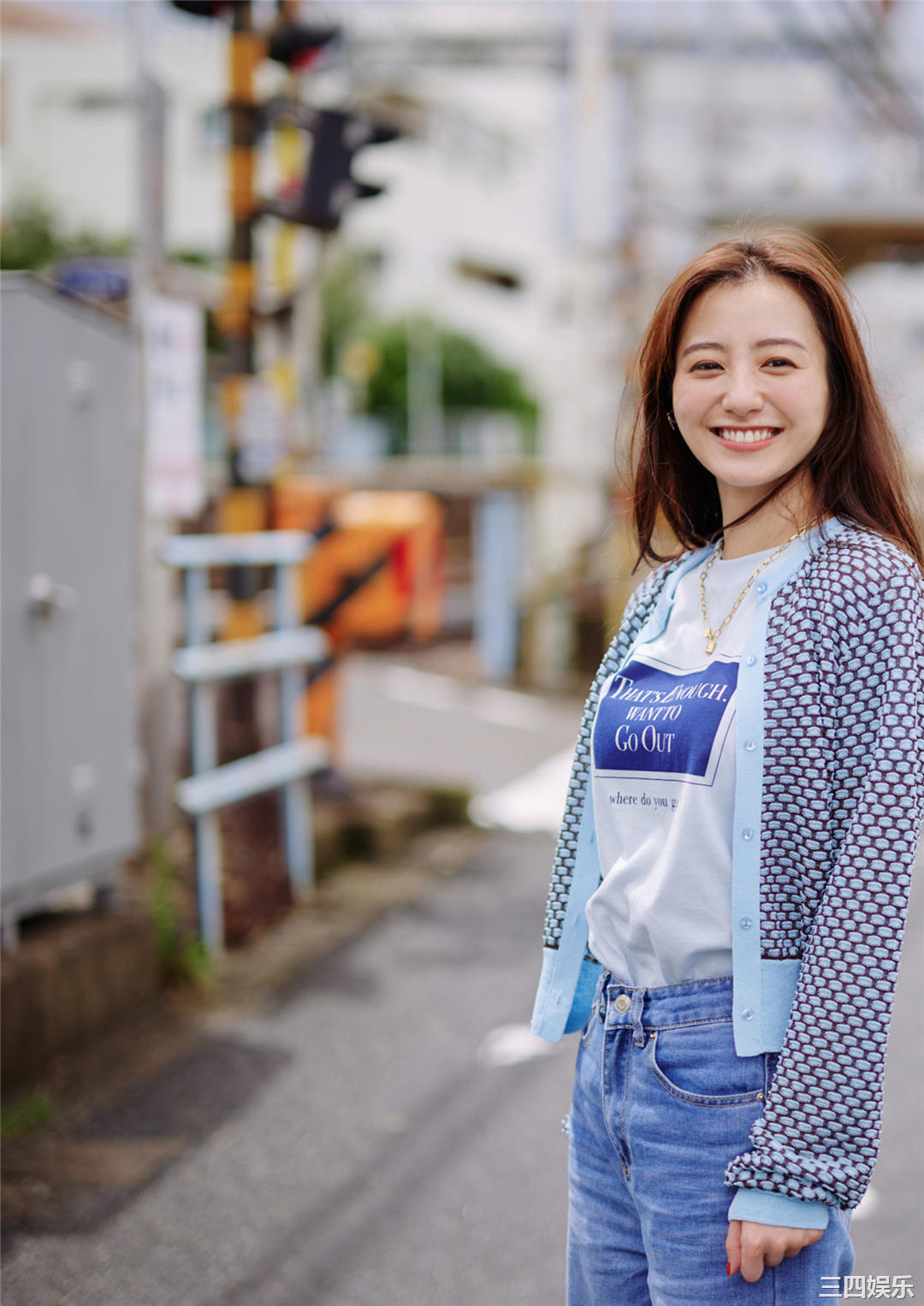高田里穗写真集《完成された未完成》高清全本