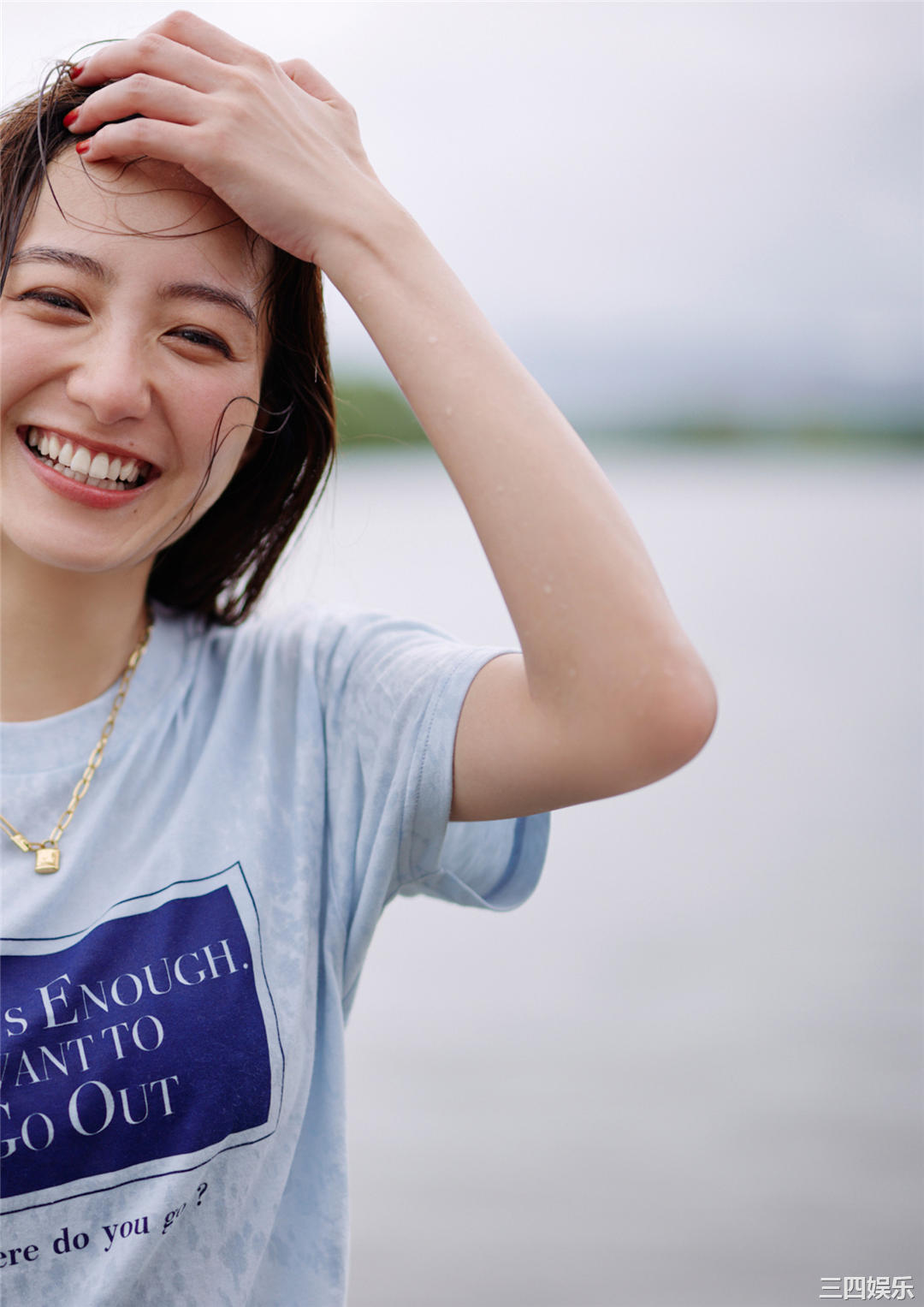 高田里穗写真集《完成された未完成》高清全本