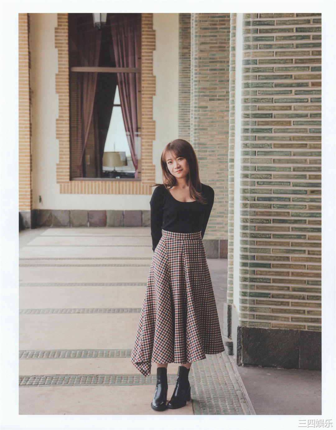 秋元真夏写真集《振り返れば、乃木坂》高清全本