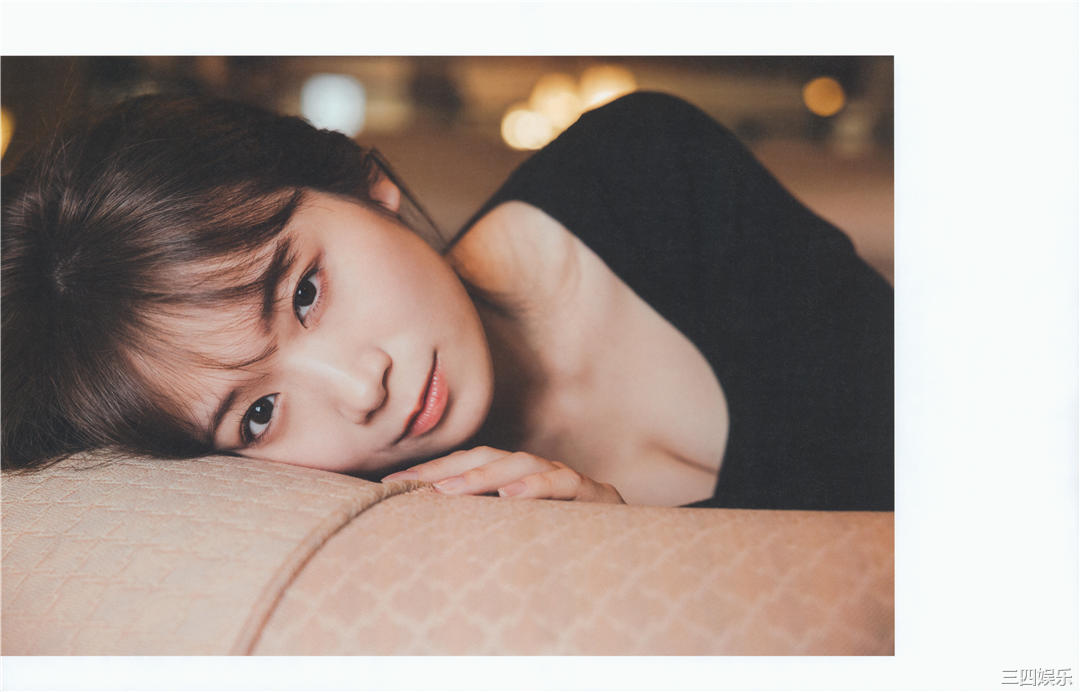 秋元真夏写真集《振り返れば、乃木坂》高清全本