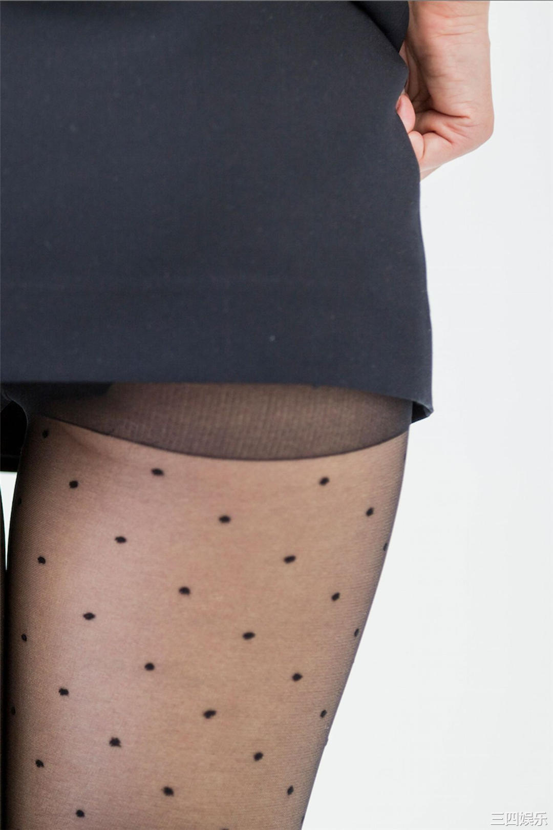 冈户雅树摄影作品《ふとももデルタ》高清全本