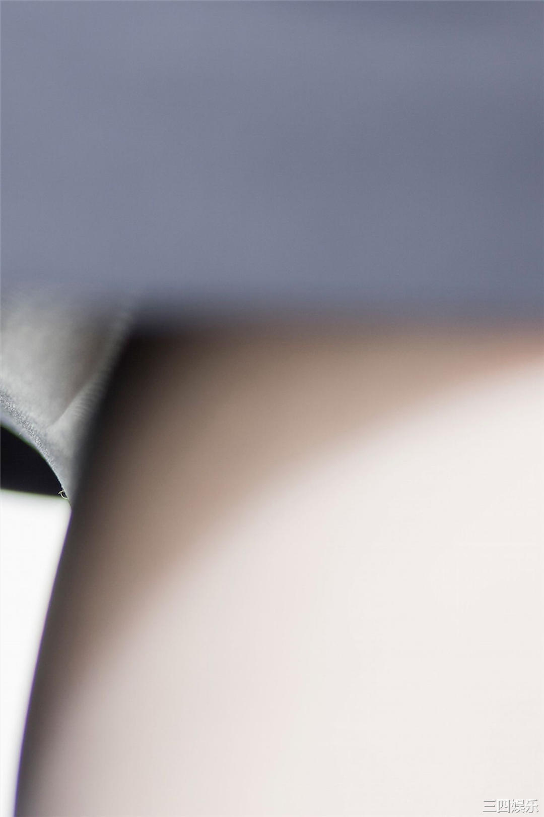 冈户雅树摄影作品《ふとももデルタ》高清全本