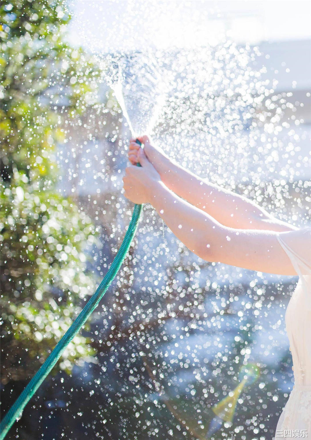 白鸟优菜写真集《白皙-BABEL》高清全本