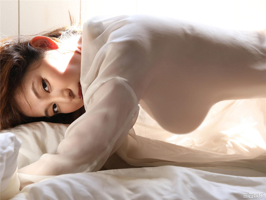 塩地美澄写真集《日本一のフェロモン美女アナと官能トリップ》高清全本