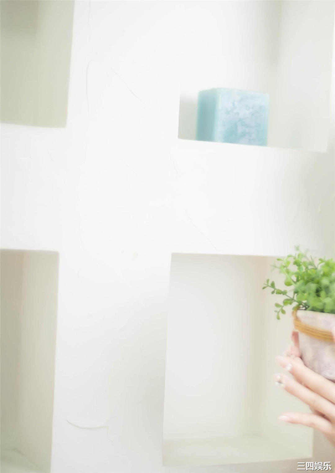 新井椎夏1ST写真集《うれしいな》高清全本