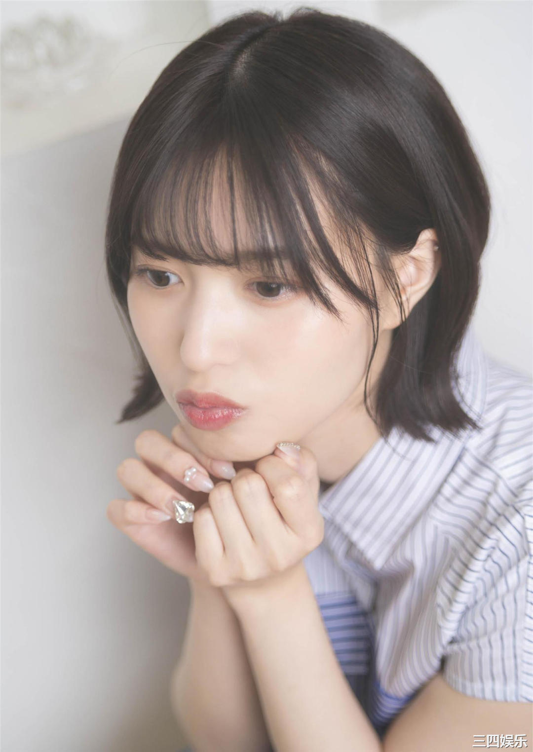 新井椎夏1ST写真集《うれしいな》高清全本