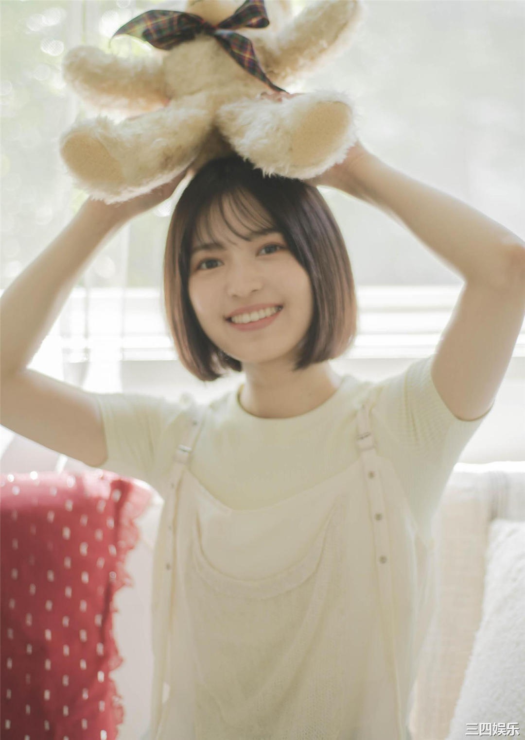 新井椎夏1ST写真集《うれしいな》高清全本