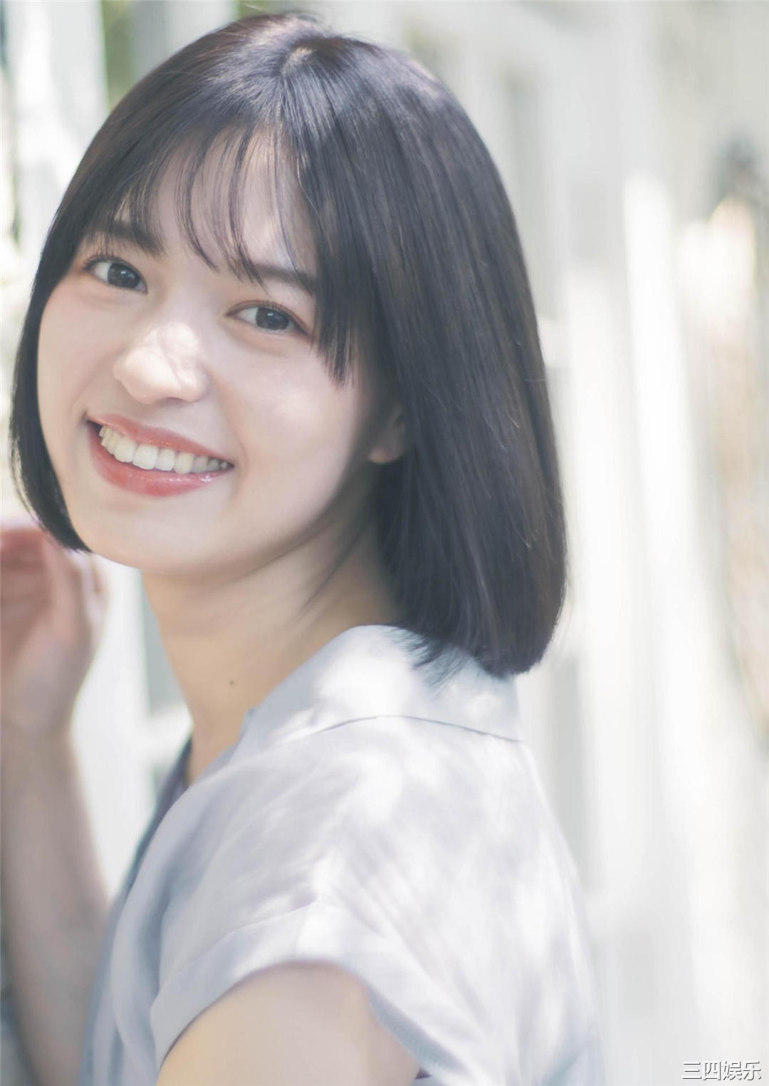 新井椎夏1ST写真集《うれしいな》高清全本