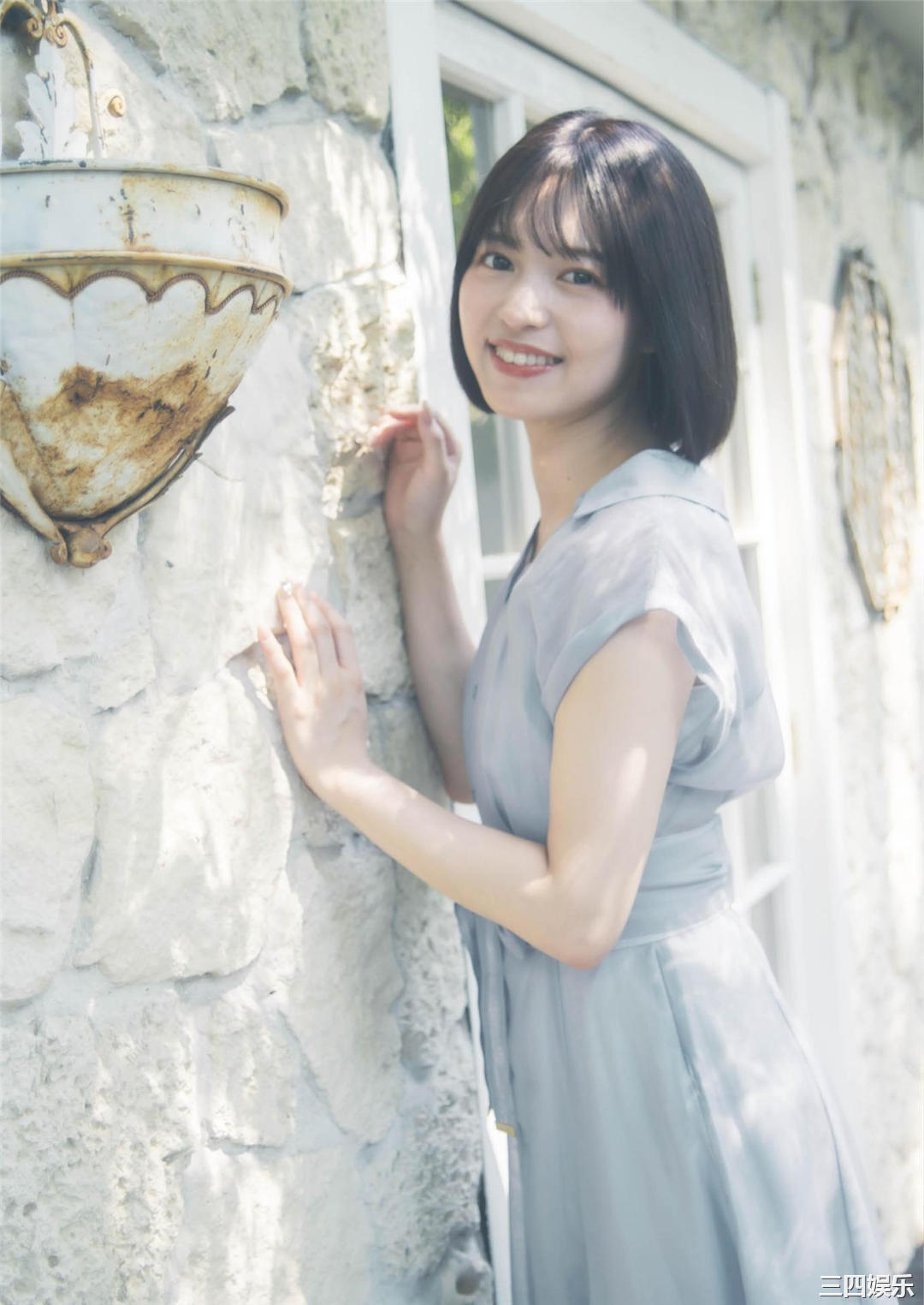 新井椎夏1ST写真集《うれしいな》高清全本