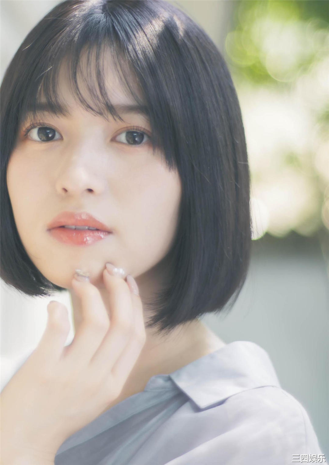 新井椎夏1ST写真集《うれしいな》高清全本