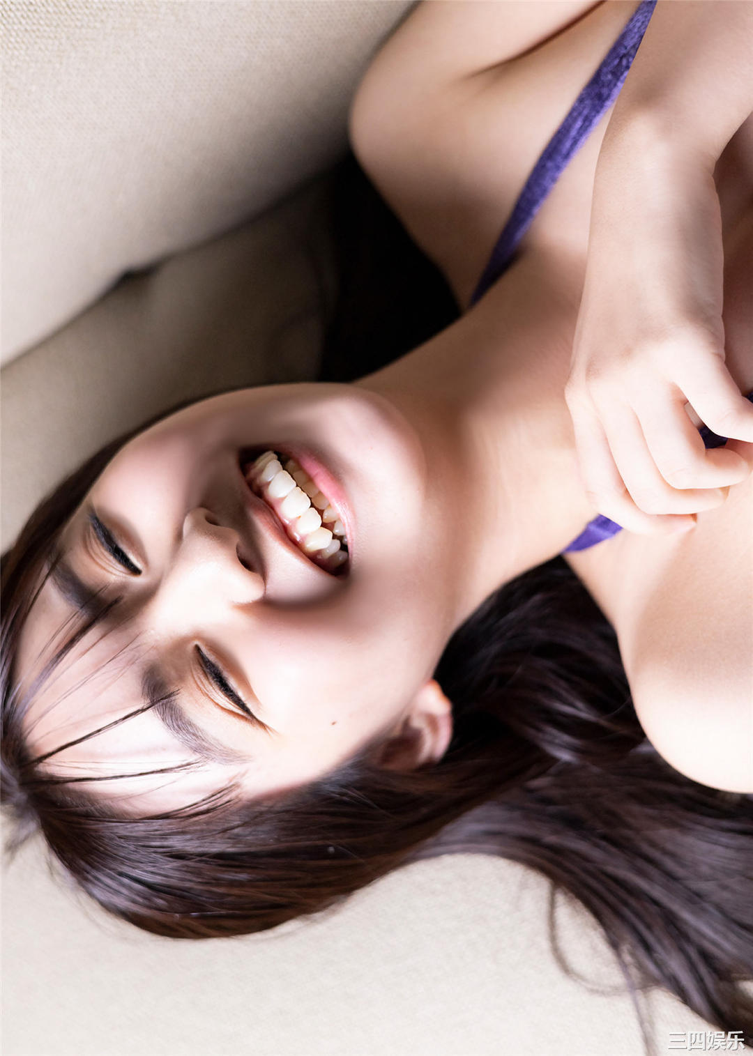 丰田露娜写真集《朝の月、真昼の月》高清全本