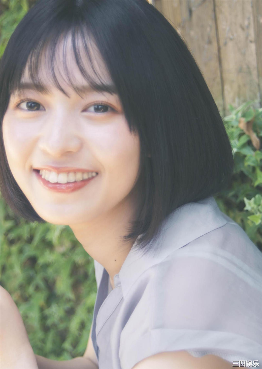 新井椎夏1ST写真集《うれしいな》高清全本